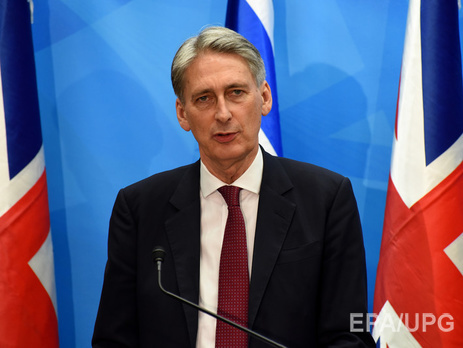 Великобритания откроет посольство в Тегеране спустя четыре года после закрытия