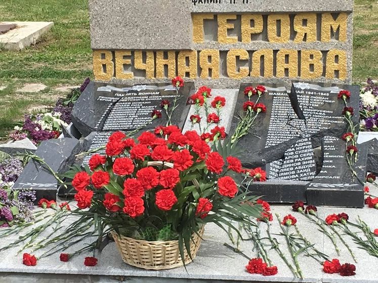 В оккупированном Крыму разбили памятник с именами погибших во Второй мировой войне крымских татар