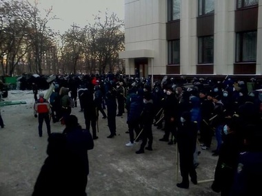 В Днепропетровской области милиции помогают полторы тысячи участников "общественных формирований"