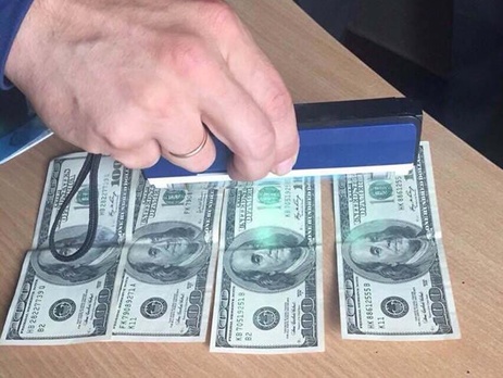 СБУ: В Харьковской области двух следователей МВД задержали при получении взятки