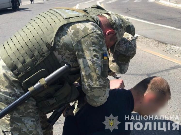 ﻿Правоохоронці викрили схему вербування українців для перевезення нелегалів