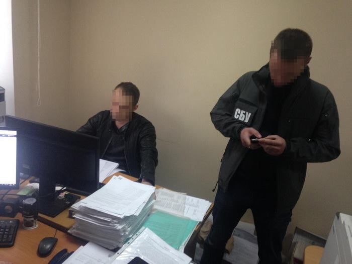 ﻿СБУ викрила співробітника спецпідрозділу КОРД, який продавав закриту інформацію митниці