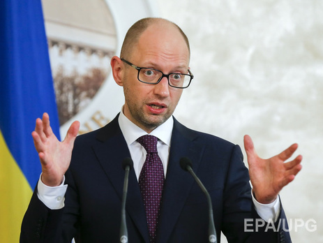 Яценюк: Акциз от импортных нефтепродуктов должен идти в дорожный фонд