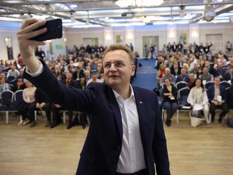 Садовый заявил, что готов бороться за должность главы украинского правительства