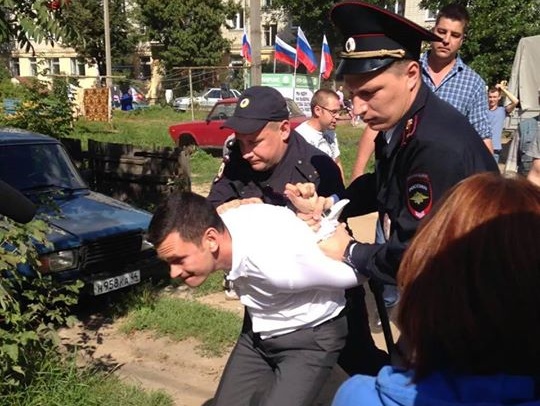 Задержание российского оппозиционера Яшина. Видео