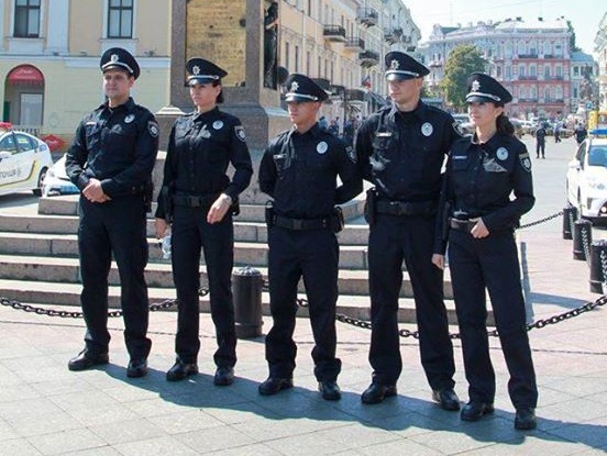 Патрульная полиция: За первые сутки патрулирования в Одессе полицейские оформили 76 ДТП и задержали грабителей
