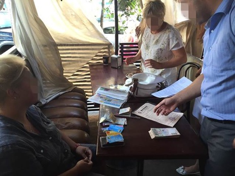 СБУ: На взятке задержана чиновница Национальной академии наук Украины