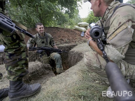 Пресс-центр АТО: С полуночи до 18 часов боевики 54 раза нарушили режим прекращения огня