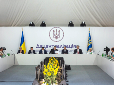 Порошенко: 78% украинцев поддерживают децентрализацию власти