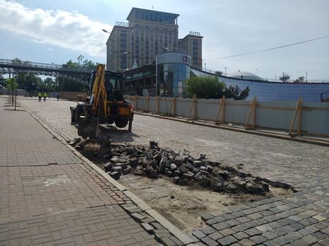 ﻿Будівництво на київській вулиці Інститутській, де відбувалися розстріли під час Євромайдану, зупинено