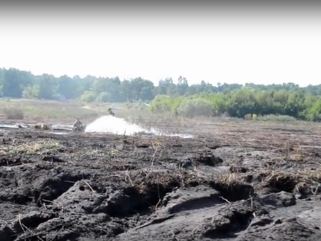 Под Киевом тлеют торфяники. Видео