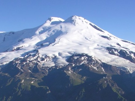 МЧС России завершила поиск польского альпиниста на Эльбрусе, не найдя его