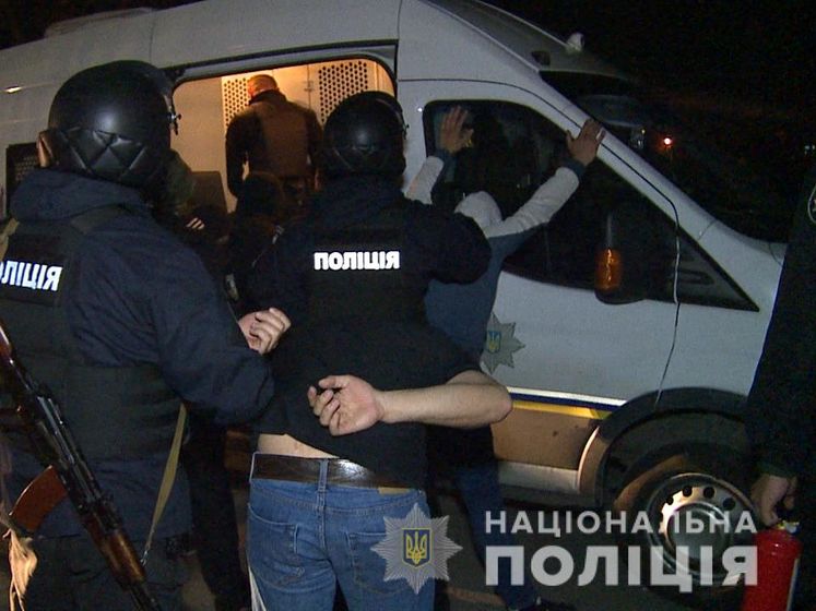 ﻿У Вінниці затримали 50 осіб за спробу рейдерського захоплення підприємства – поліція