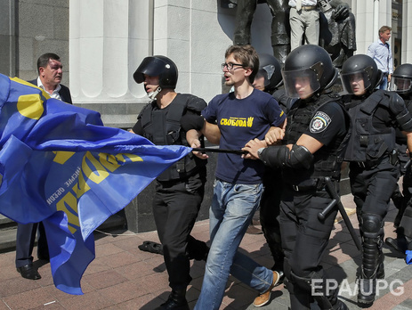 Шкиряк: После столкновений возле Рады под стражей остаются 18 человек, 13 отпустили