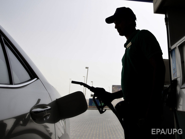 Антимонопольный комитет Украины рекомендовал 12 сетям АЗС снизить цены на бензин и дизтопливо 