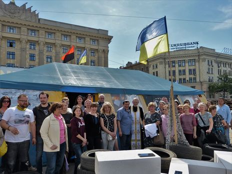 Власти Харькова предложили перенести волонтерскую палатку на другую площадь, активисты отвергли предложение