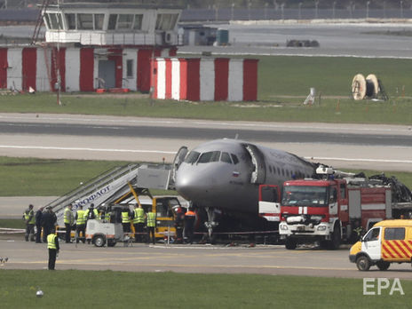 ﻿Перед приземленням у Шереметьєві пілоти небезпечно розігнали Sukhoi Superjet і перевели його в режим пікірування – ЗМІ