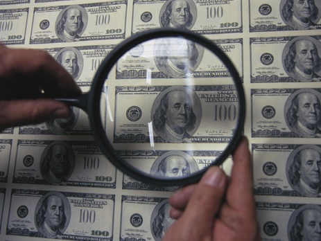 Генпрокуратура и СБУ задержали троих подозреваемых в сбыте поддельных долларов из Крыма