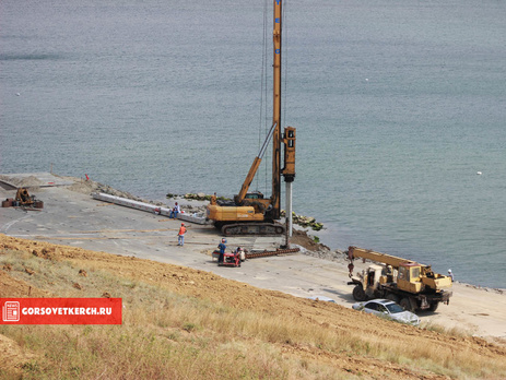 Российский блогер: Строители Керченского моста забили 150 свай в дно пролива, а они через пару недель исчезли 