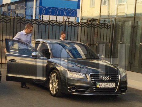 СМИ: Александр Янукович прилетел в Крым