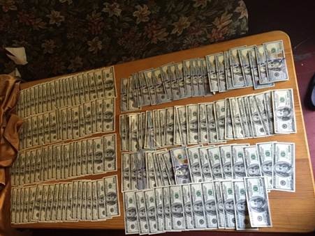 СБУ перекрыла канал поставки из оккупированного Крыма в Украину фальшивых долларов США