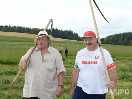 Дайджест 4 сентября: Защита Сенцова обжаловала приговор, воздух в Киеве очищается, Депардье хочет в Беларусь