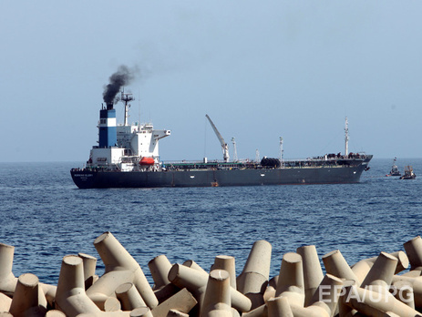 Доходы России от экспорта нефти в 2015 году упали на 42%