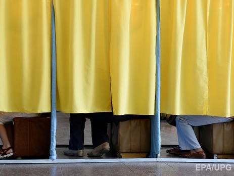 Календарный план проведения местных выборов в Украине в 2015 году. Инфографика