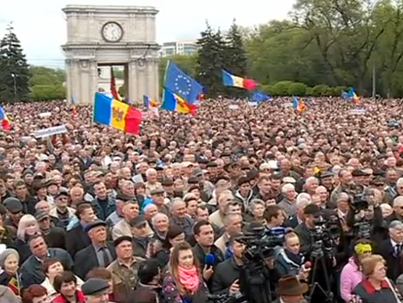 Митинг в Кишиневе окончен, акция протеста продолжается