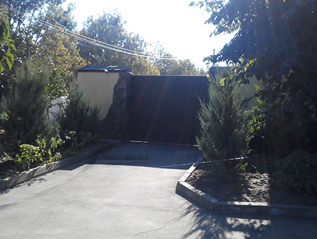 В Одессе обнаружено прикрепленное к дереву взрывное устройство