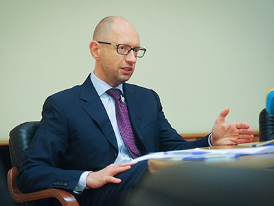Яценюк: Правительство приняло решение оставить в госсобственности стратегические предприятия