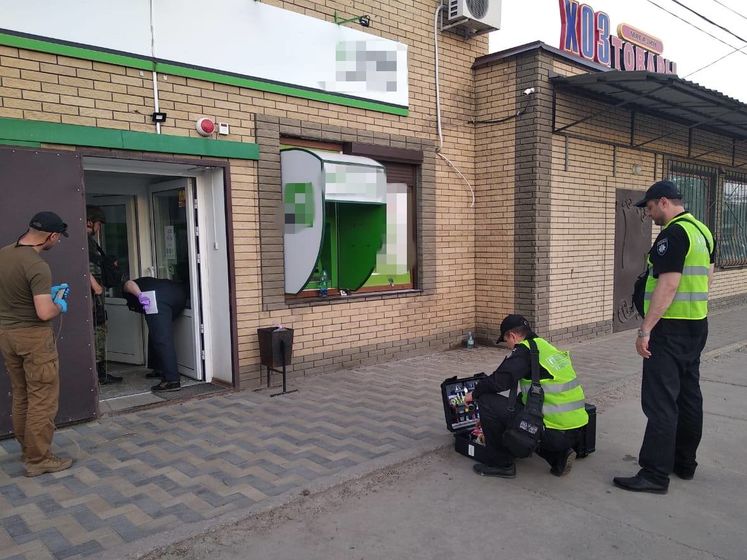 В Луганской области в банке взорвалась граната. Один человек погиб, шесть получили ранения – полиция