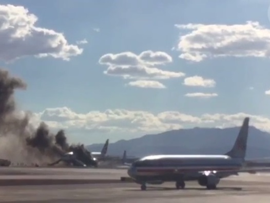 В аэропорту Лас-Вегаса загорелся самолет авиакомпании British Airlines. Видео