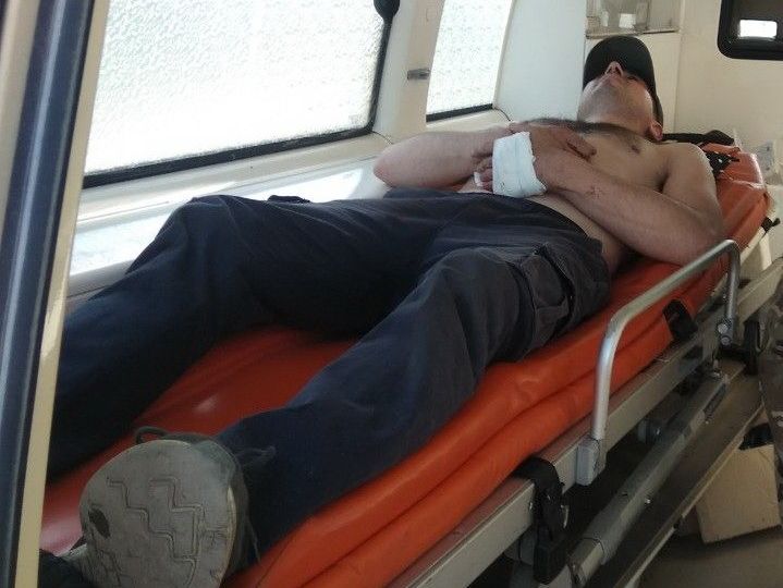 В Донецкой области пограничники спасли раненого жителя оккупированного Шахтерска, сбежавшего от боевиков