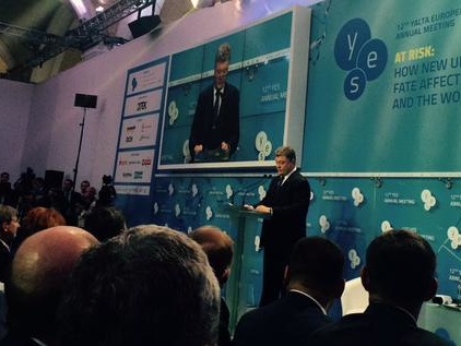 Порошенко: К сожалению, ни один российский солдат и ни один танк не вернулись в РФ