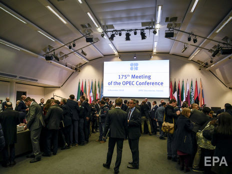 Саудовская Аравия и РФ готовят два сценария встречи стран ОПЕК, оба из которых предусматривают рост добычи нефти