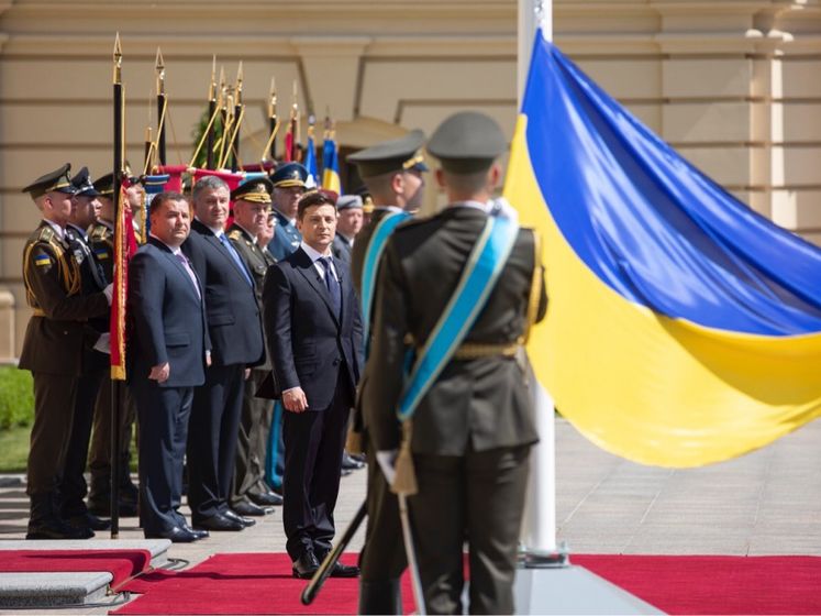 Зеленский принял командование Вооруженными силами Украины