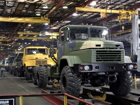 Нацгвардия: В Киеве столкнулись военный КрАЗ и ВМW Х5. Один человек погиб, двое – в тяжелом состоянии