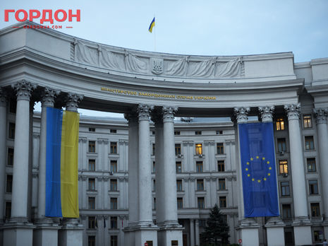 В МИД Украины заявили, что пятерым украинским морякам разрешили сойти с судна, задержанного в Египте