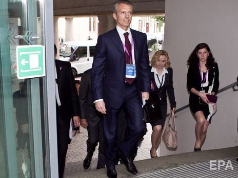 ﻿У прес-службі Хорошковського заявили, що в Україну прилетіла його дружина, а не він сам