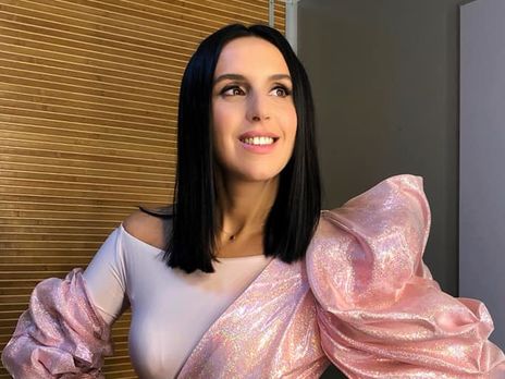 Solo. Джамала в новом клипе оказалась в стеклянном кубе. Видео