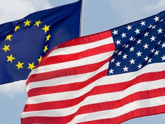 Bloomberg: США и ЕС могут продлить санкции против России