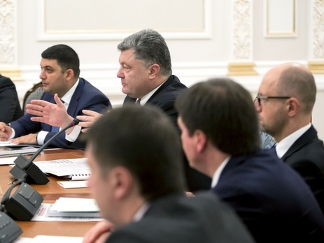 Порошенко подписал закон об изменениях в бюджет, которые обеспечивают увеличение соцстандартов