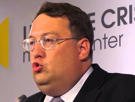 Антон Геращенко: Принятые активистами меры по блокаде Крыма должны быть закреплены законодательно