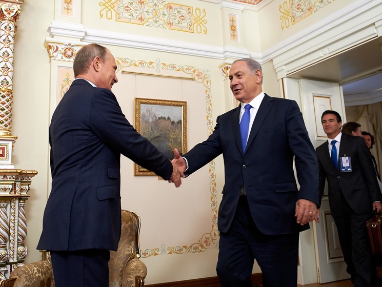 Нетаньяху обсудил с Путиным ситуацию в Сирии