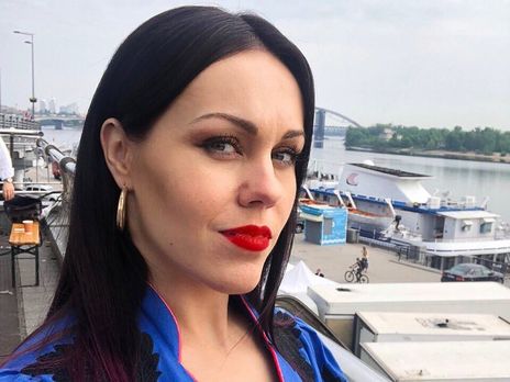 ﻿Alyosha вперше показала свого молодшого сина 