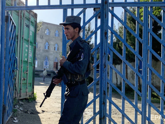 ﻿У Кабулі стався вибух у мечеті, загинуло щонайменше троє людей, зокрема священнослужитель