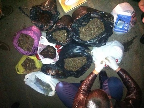 В Ровенской области СБУ задержала скупщика янтаря с партией в 130 кг 