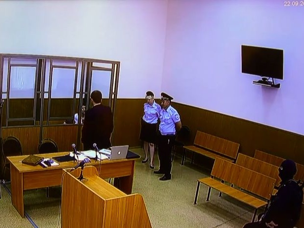 Обвинение предлагает отстранить защиту Савченко от участия в судебном процессе