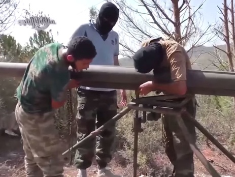 Российскую базу в Сирии обстреляли повстанцы. Видео